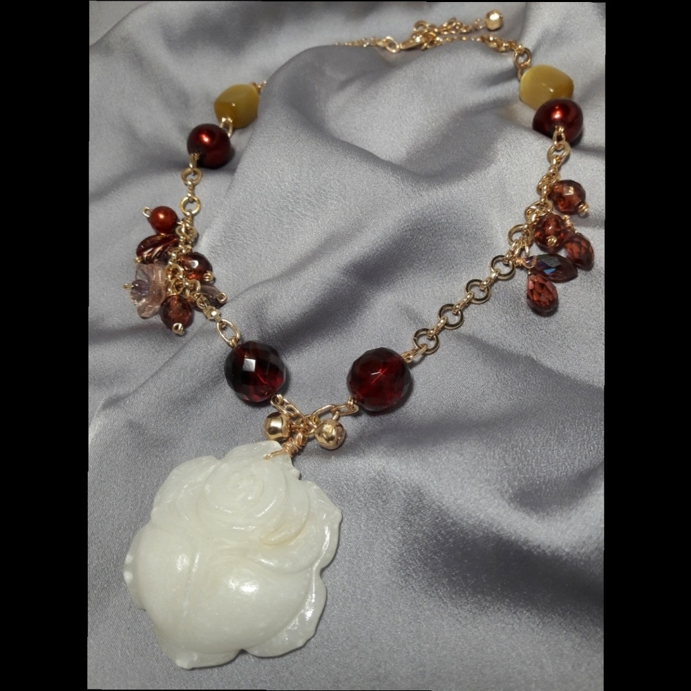 Romantic Rose Pendant Necklace